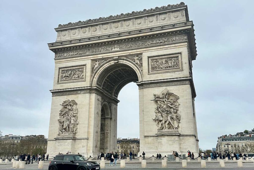 arco-trionfo-parigi-un-giorno