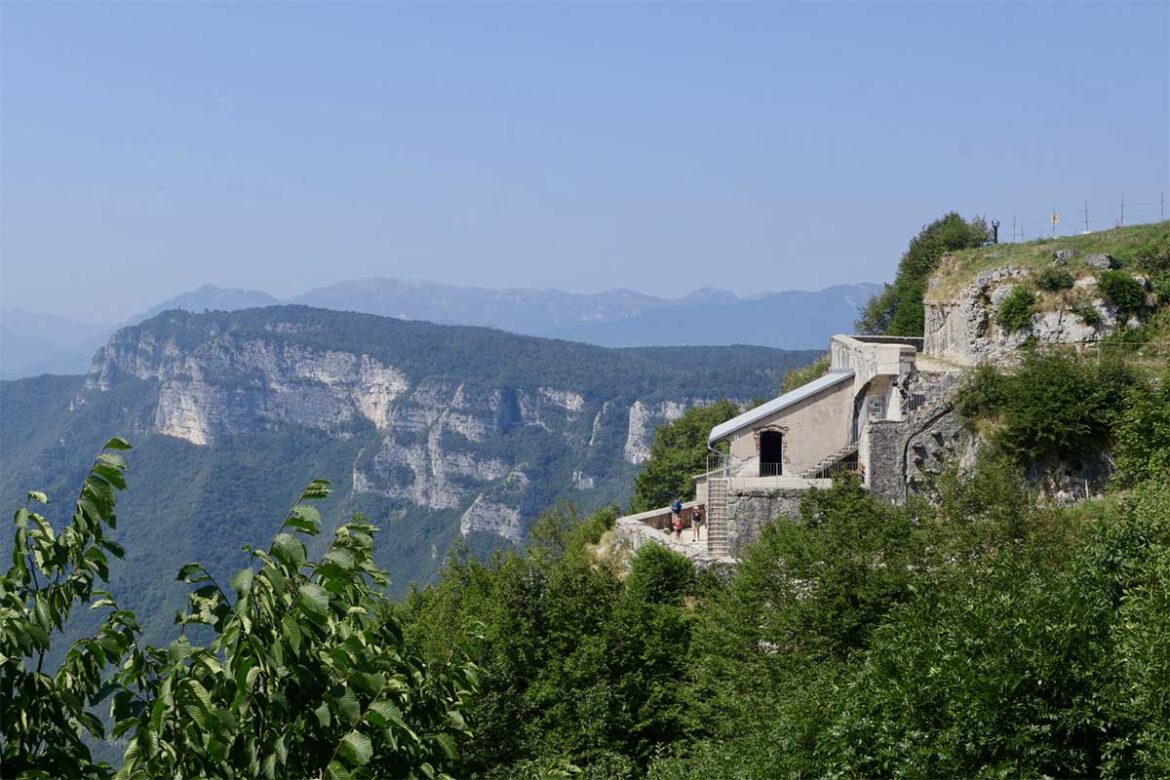 trekking-monte-cengio-forte-corbin trekking-monte-cengio-forte-corbin