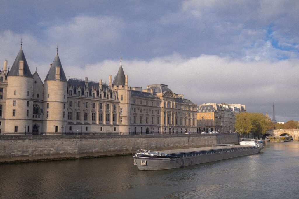 Ile-de-la-cite-parigi-10-quartieri